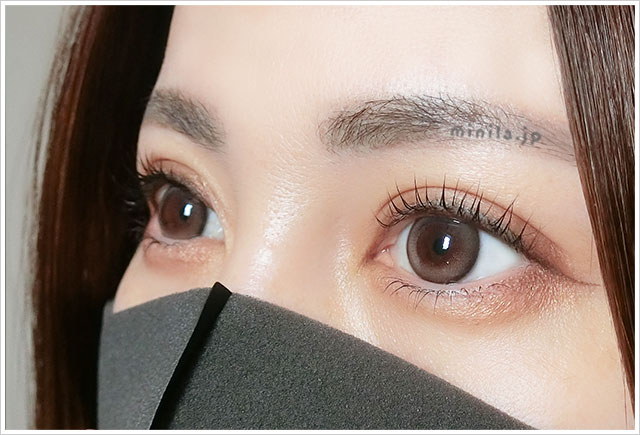 シリアルベージュレポ装着画像引きで撮影